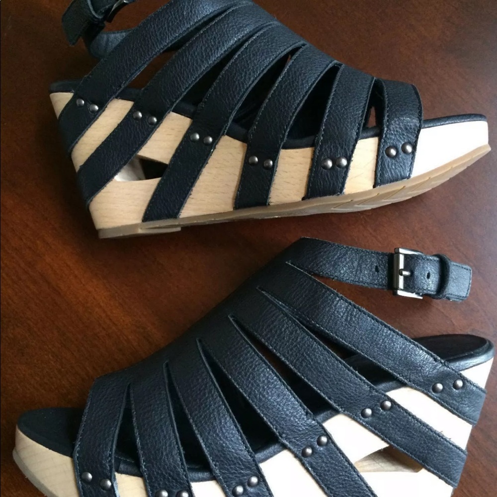Eileen Fisher Leather/Wood Sandals